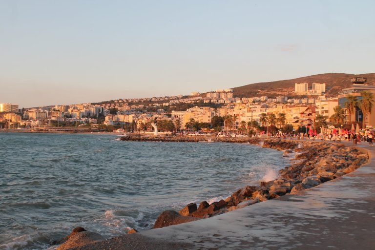 En Uygun Kuşadası Pansiyonları