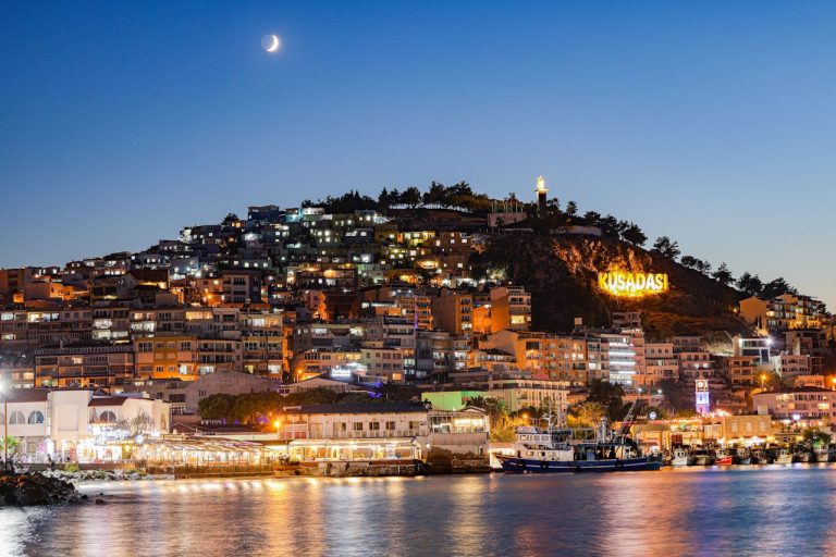 Kuşadası Merkez 24 Saat Açık Pansiyon